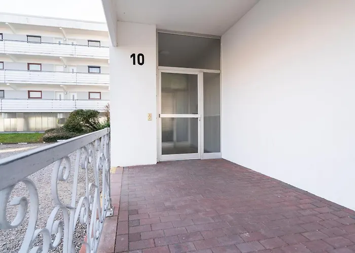 Haus Strandburg 15 *